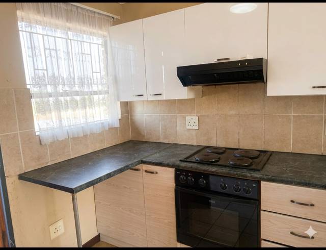 2 BEDROOM TOWNHOUSE FOR SALE IN RIVERSDALE
